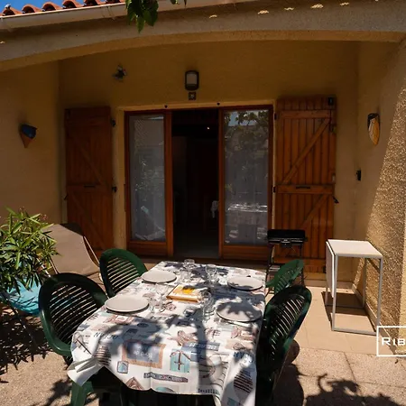 Casa de Férias Charmante Maison Climatisee A 2.5km De La *