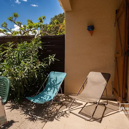 Casa de Férias Charmante Maison Climatisee A 2.5km De La Vias